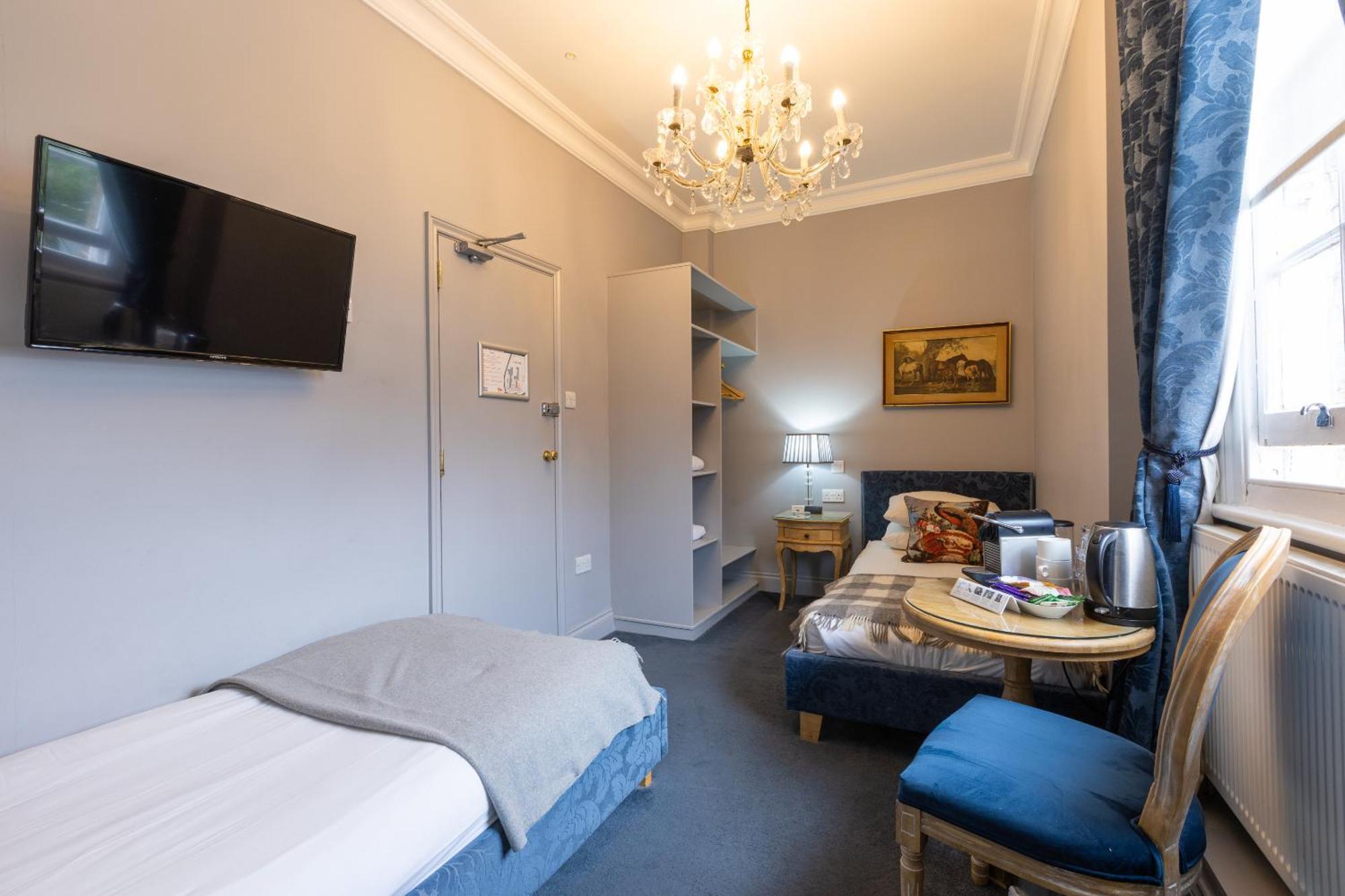 Blue Boar Hotel Maldon Oda fotoğraf