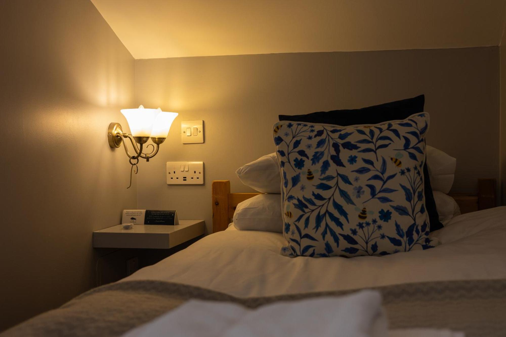 Blue Boar Hotel Maldon Oda fotoğraf